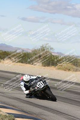 media/Nov-16-2025-Race Pace (Sun) [[8c5fa54630]]/Verified Riders/4-Turn 3 Inside (1050am)/